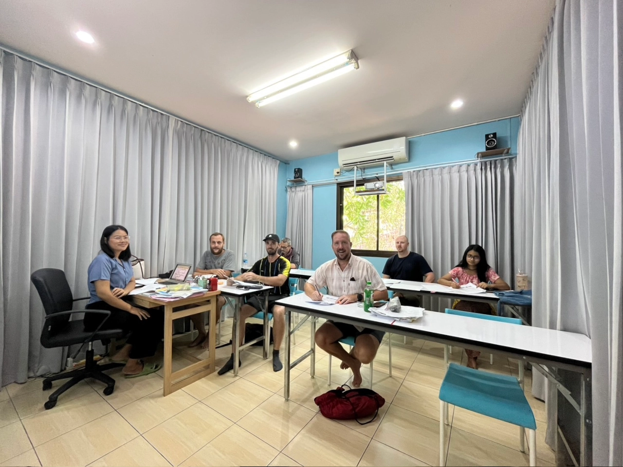 group Thai language learning, private Thai language learning