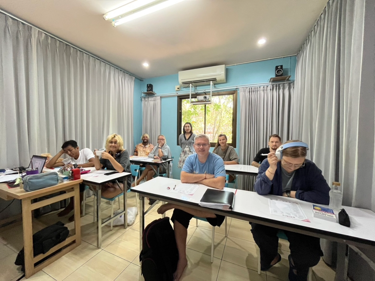 group Thai language learning, private Thai language learning