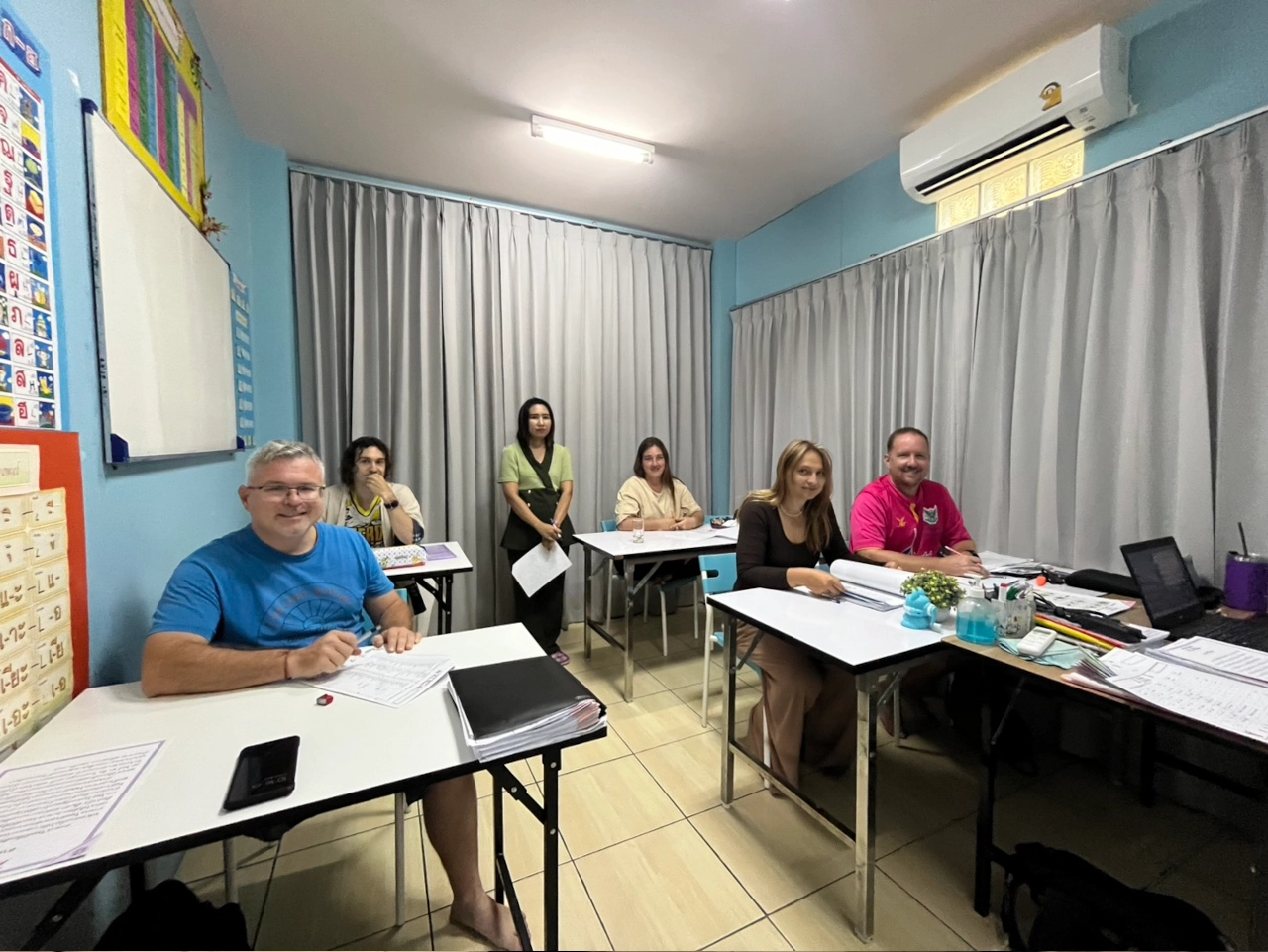 group Thai language learning, private Thai language learning